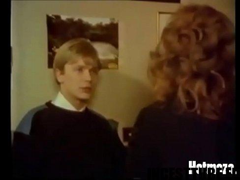 Geile incest lust tube video uit de oude doos